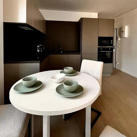 Diana Apartment *